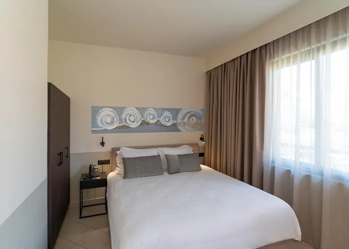 Mariette Rhodes Urban Suites (Adults Only)